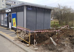 Ведутся срочные аварийно-восстановительные работы на коммунальных сетях в районе улицы Бровцева в Зеленоградске