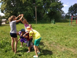 В поселке Муромское для детей прошла игровая программа «Старинные русские народные игры»
