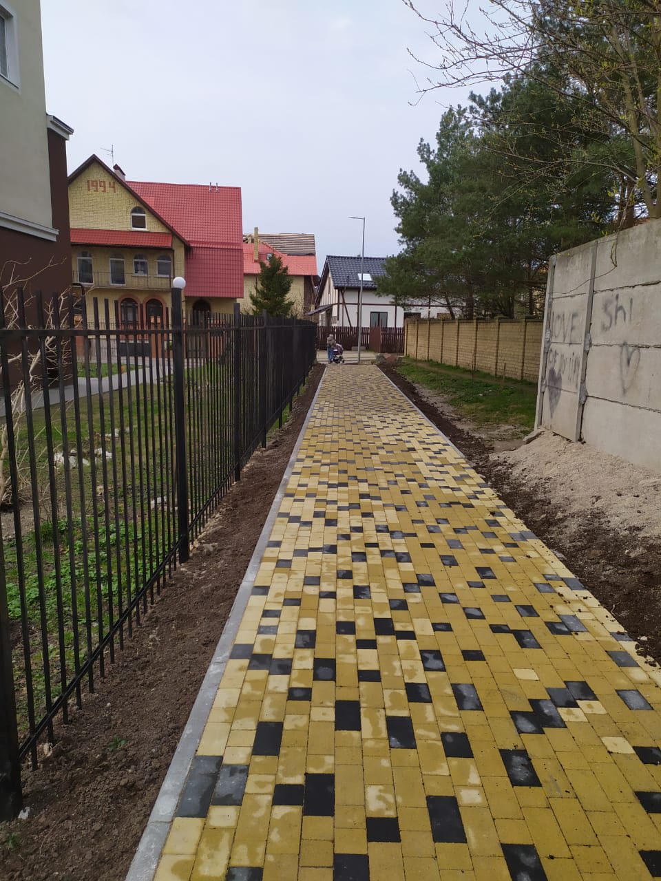 В Зеленоградске новый тротуар