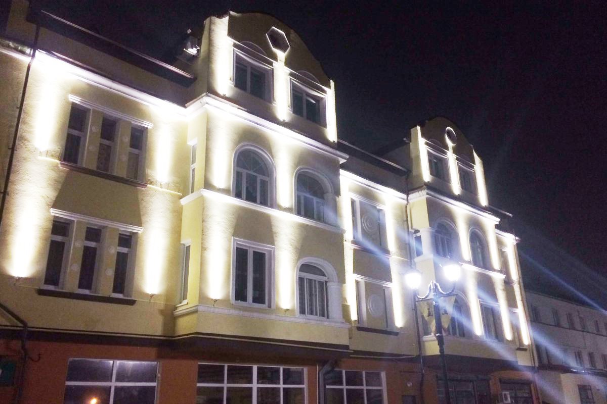 Ещё три здания в центре Зеленоградска получат архитектурную подсветку
