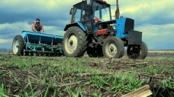 Агрономы, трактористы, наладчики оборудования: управление сельского хозяйства оценило потребность агрохозяйств  в  специалистах
